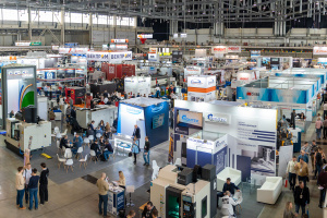  Крупнейшие на Урале: в Екатеринбурге промышленные выставки посетили свыше 9000 человек